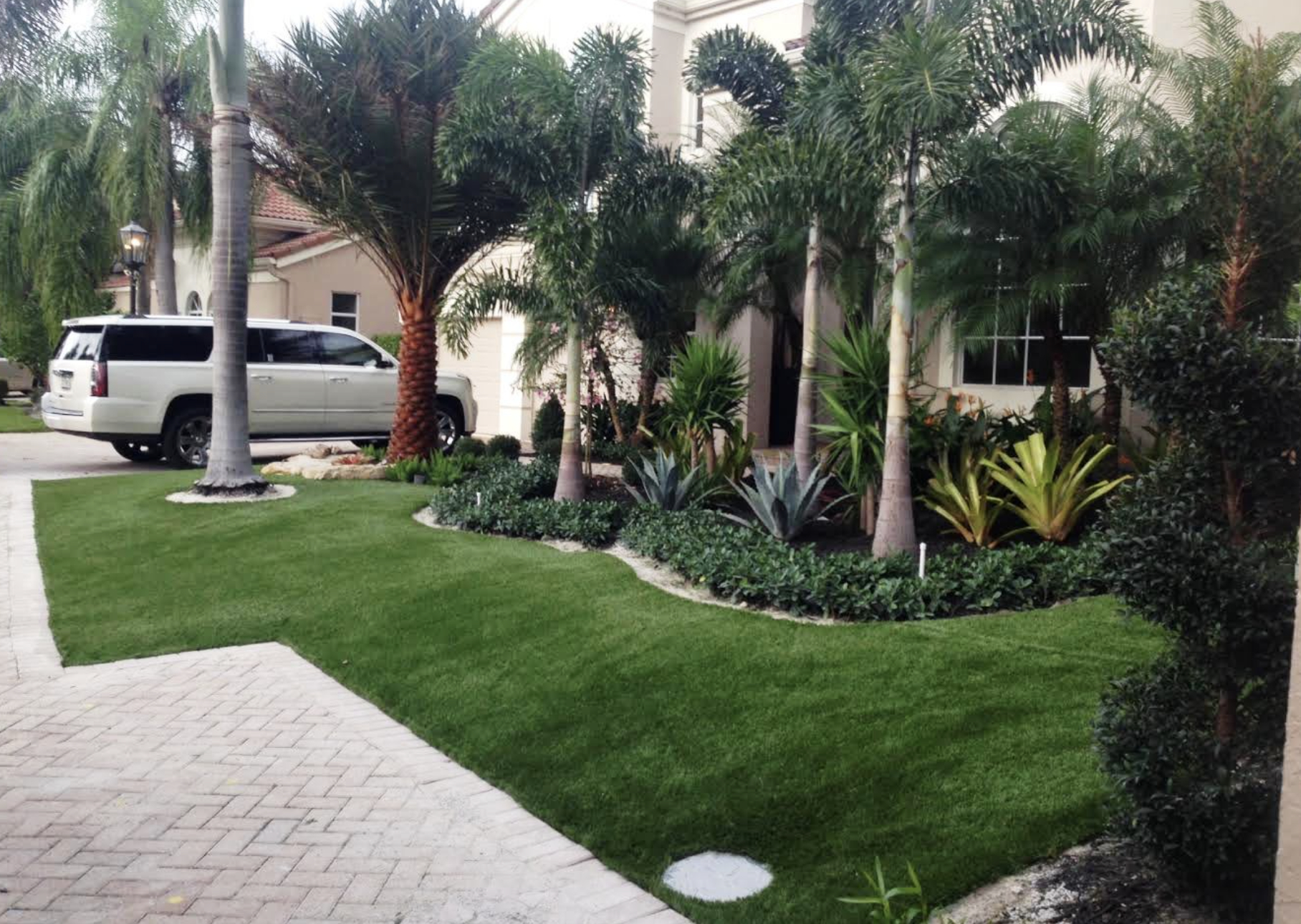 This shows backyard artificial grass in Rancho Cordova.